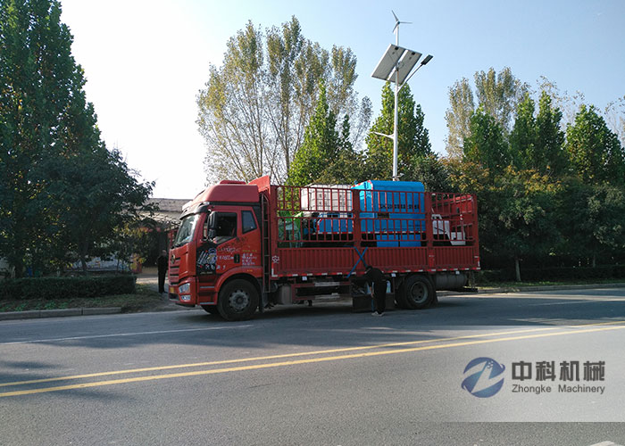 ZKHP20G車載混凝土濕噴臺(tái)車發(fā)貨現(xiàn)場-1